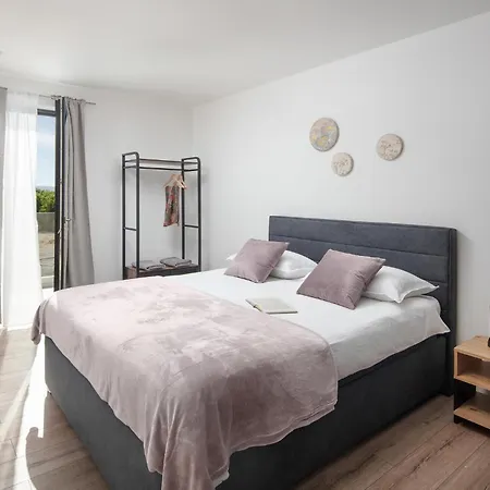 Casa vacanze Cozy In With Kitchen
