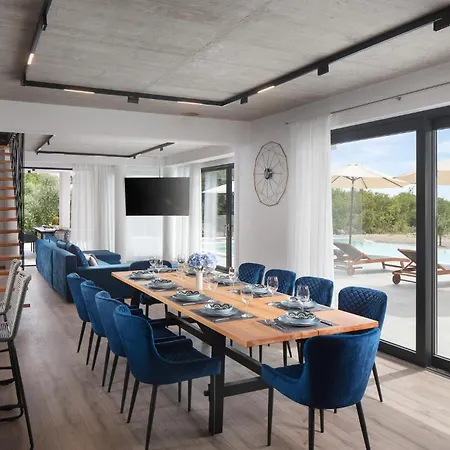 Casa vacanze Cozy In With Kitchen